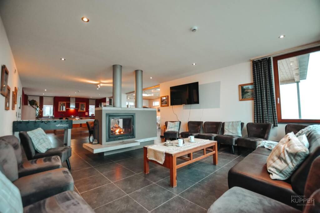 Les Loneux 27 Pers, Malmedy - Vue Incroyable - Wellness, Billard, Home Cinema エクステリア 写真