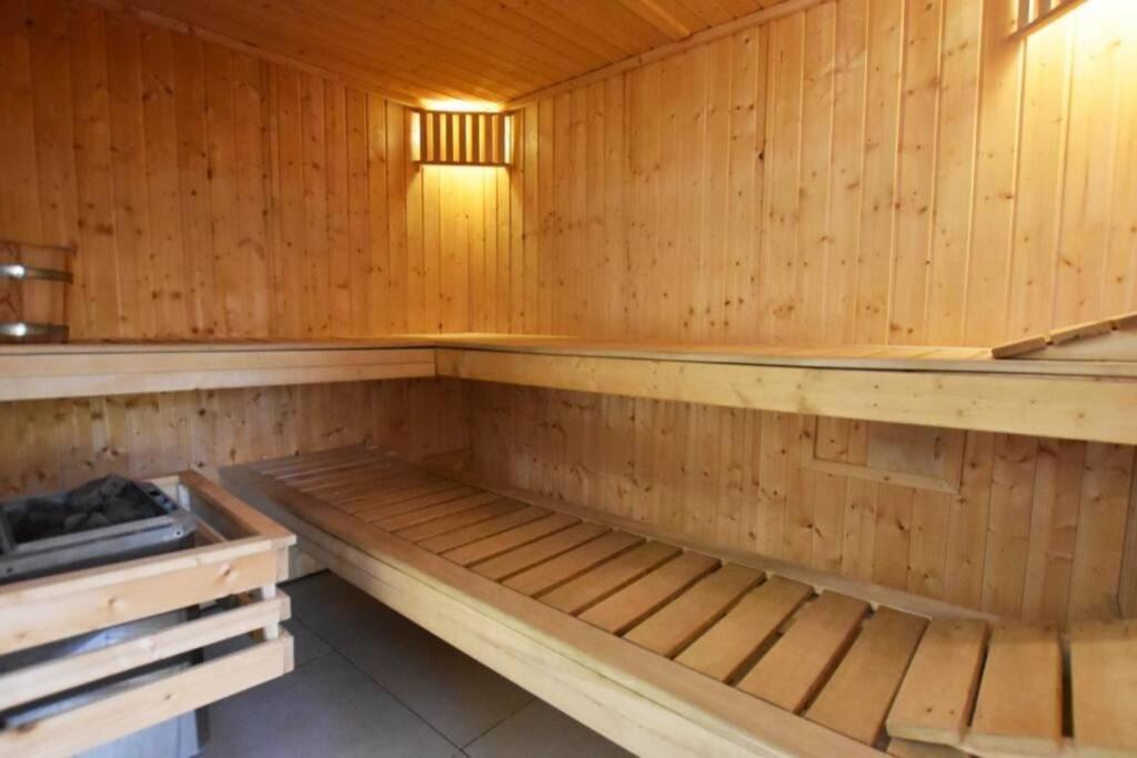 Les Loneux 27 Pers, Malmedy - Vue Incroyable - Wellness, Billard, Home Cinema エクステリア 写真